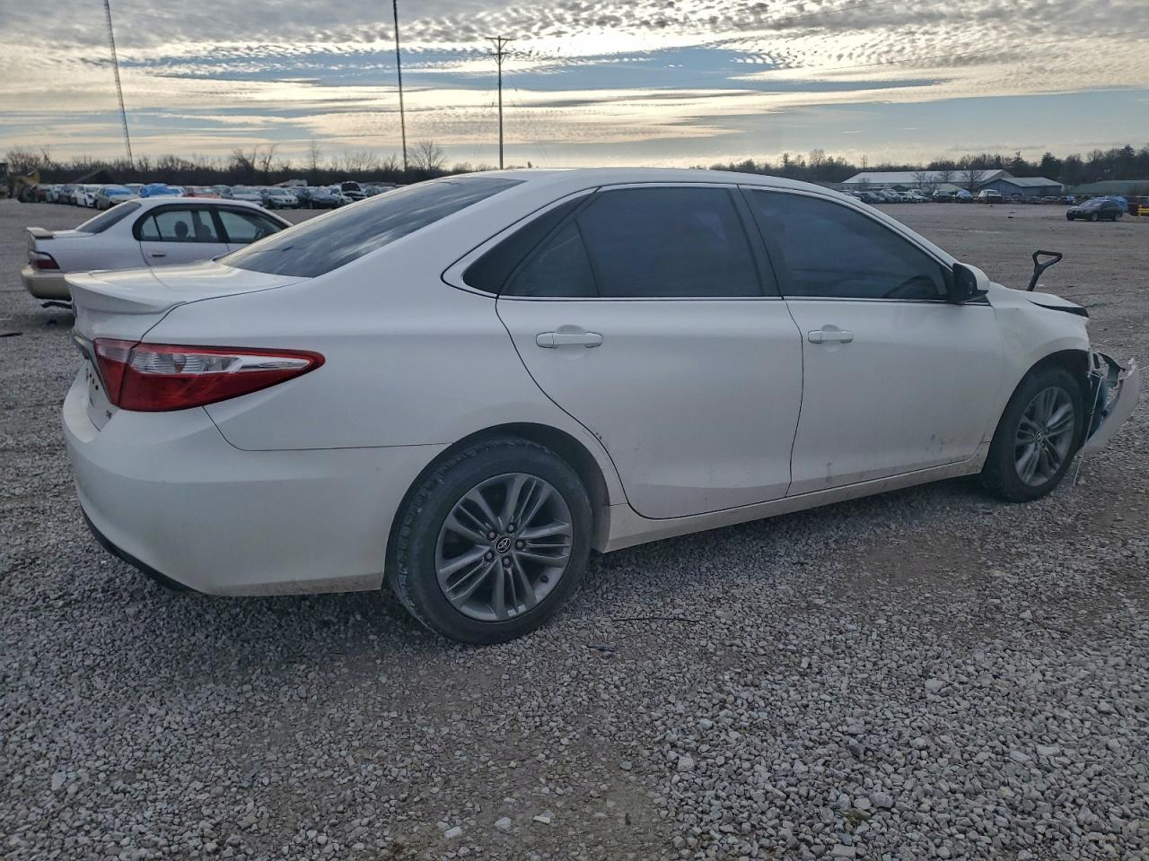 2016 TOYOTA CAMRY