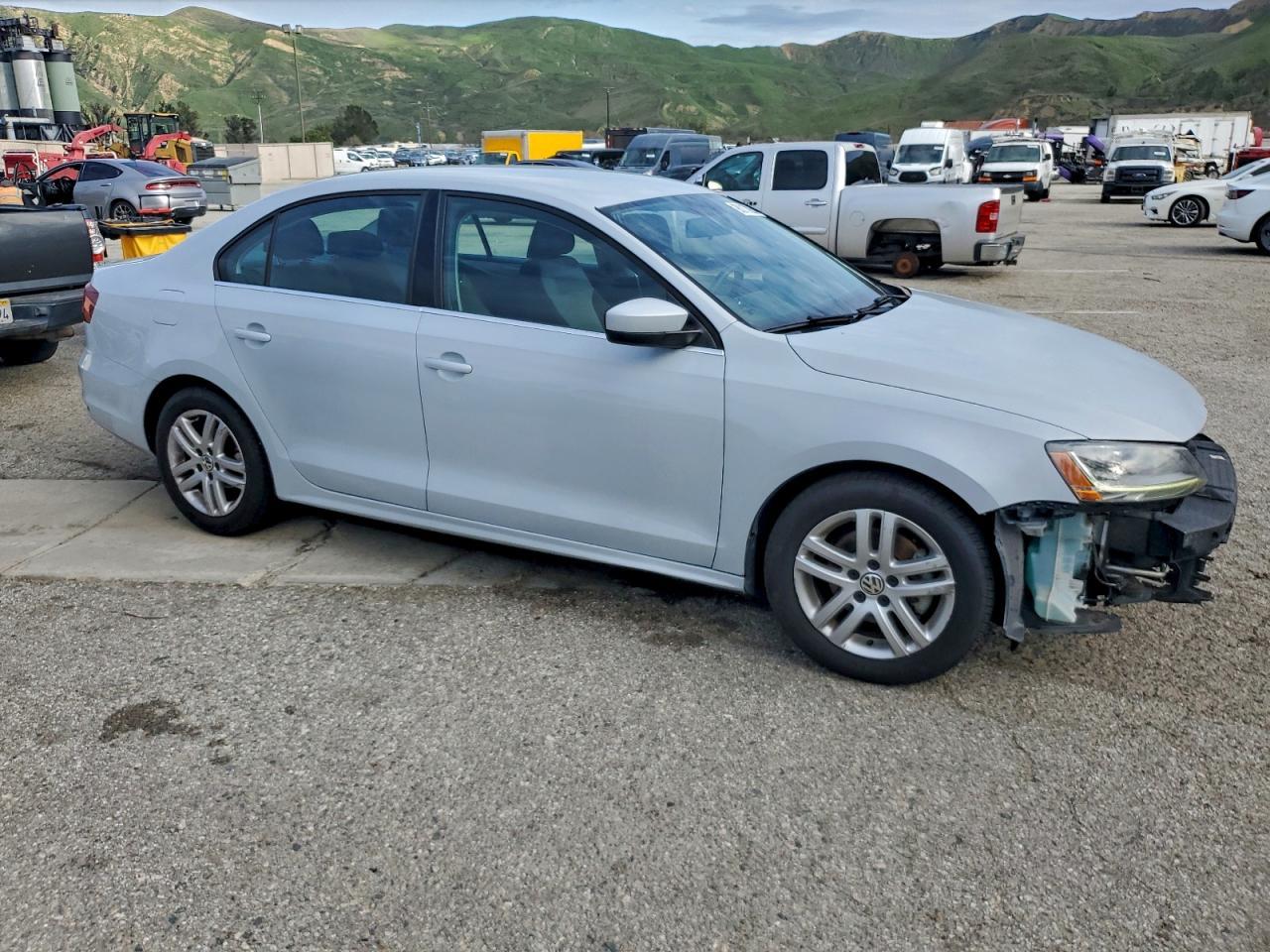 2017 VOLKSWAGEN JETTA
