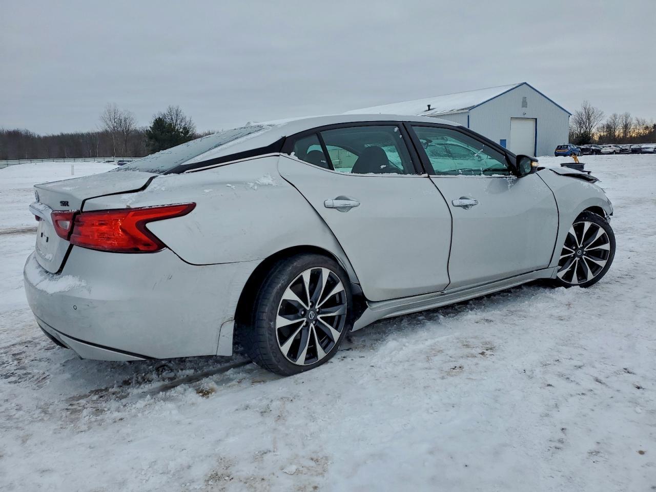 2016 NISSAN Maxima