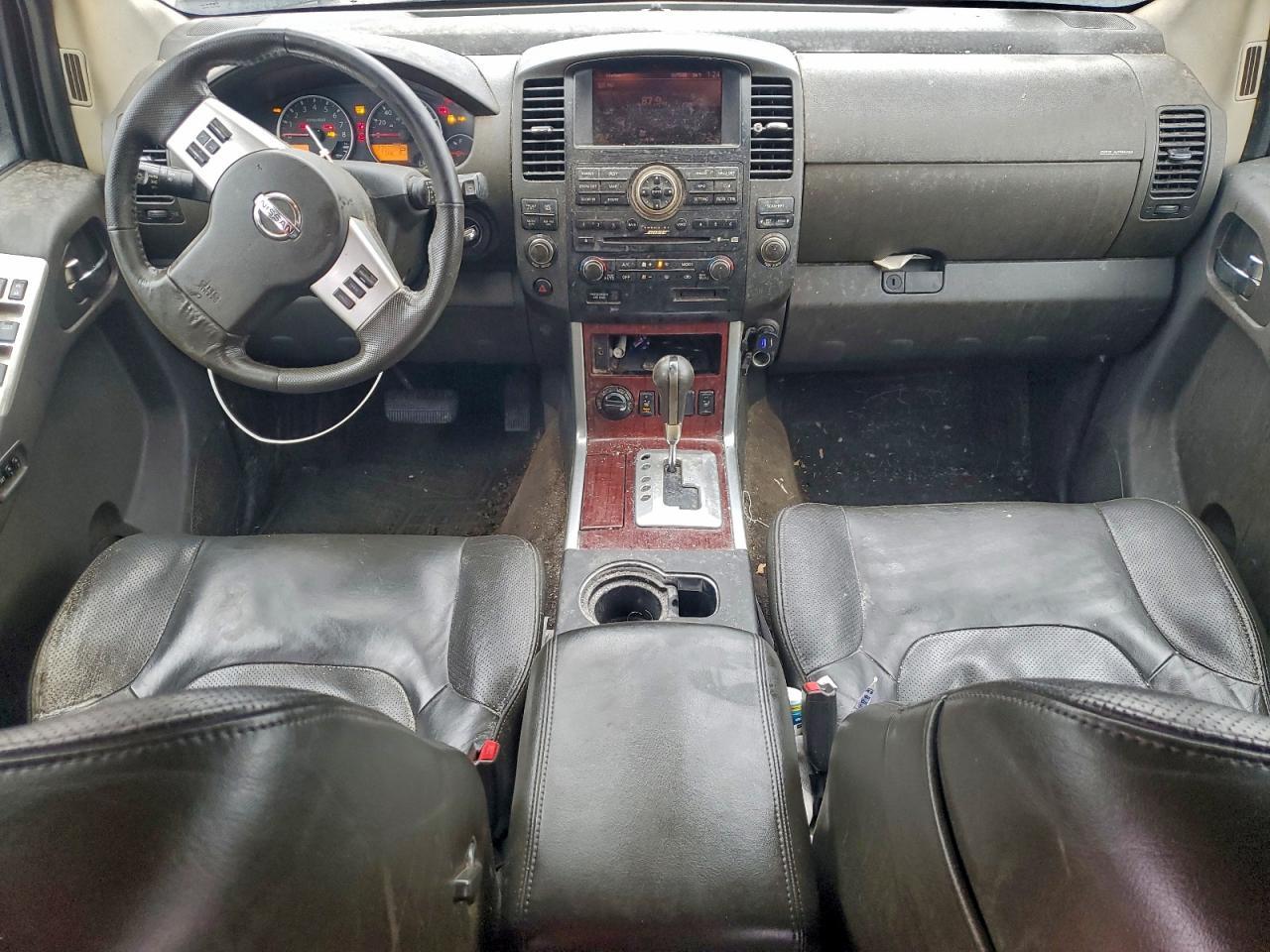 2011 NISSAN PATHFINDER