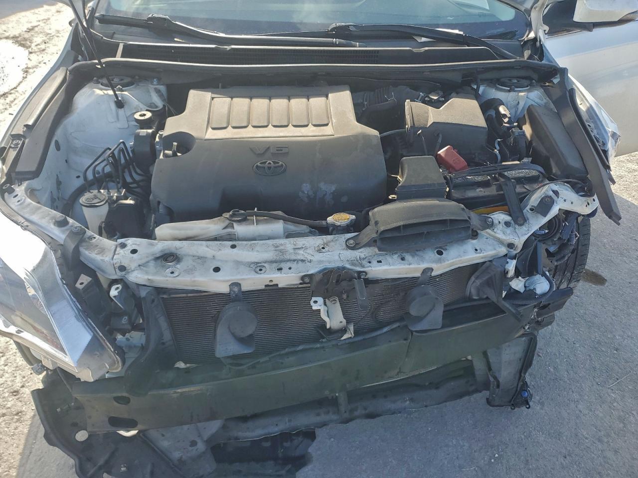 2013 TOYOTA Avalon