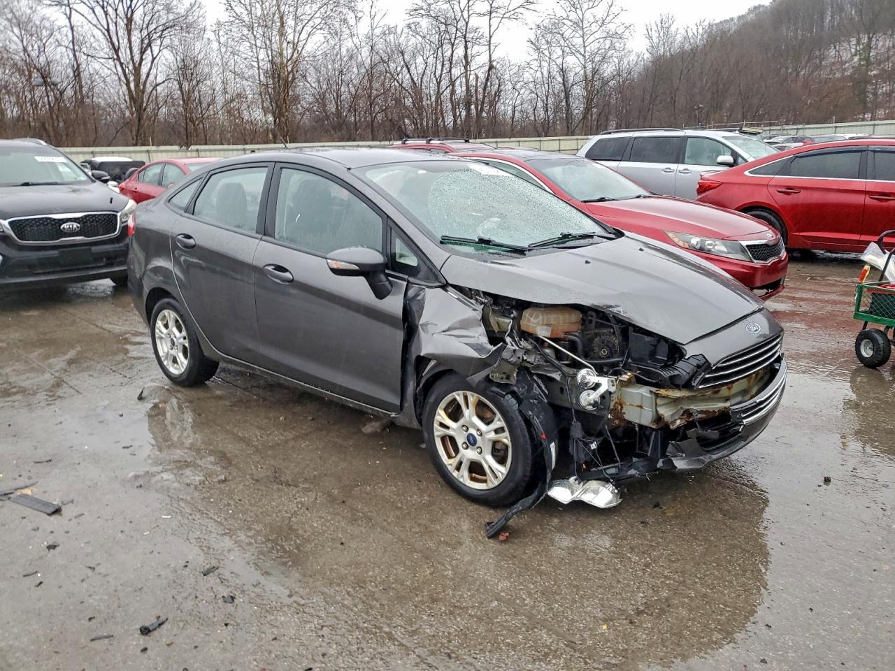 2016 FORD Fiesta