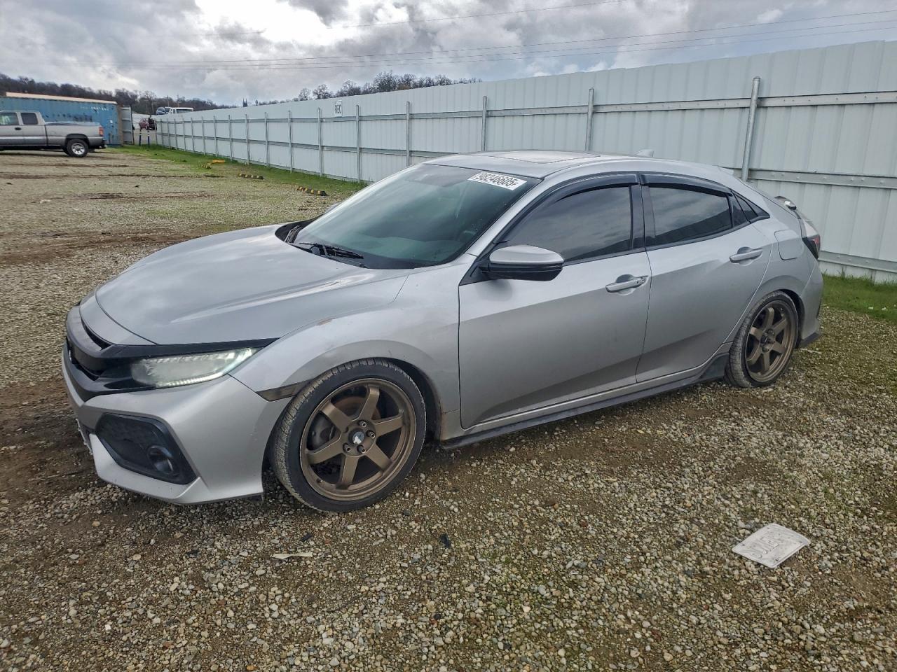 2018 HONDA CIVIC