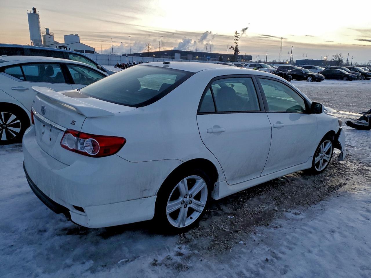 2013 TOYOTA COROLLA