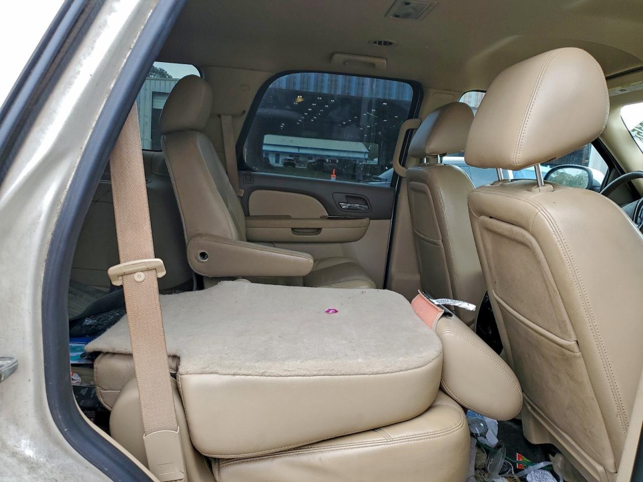 2011 CHEVROLET Tahoe