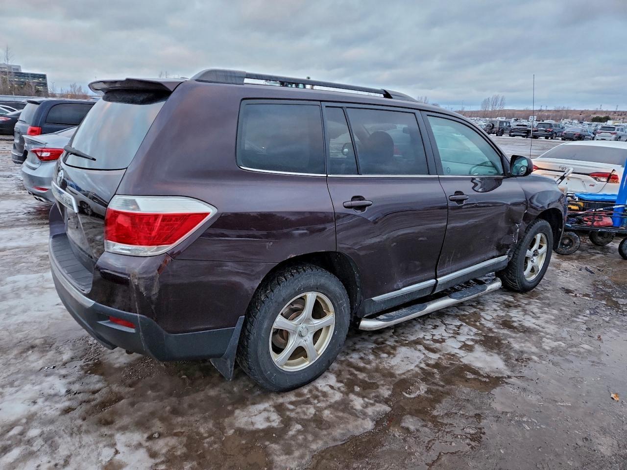 2013 TOYOTA HIGHLANDER