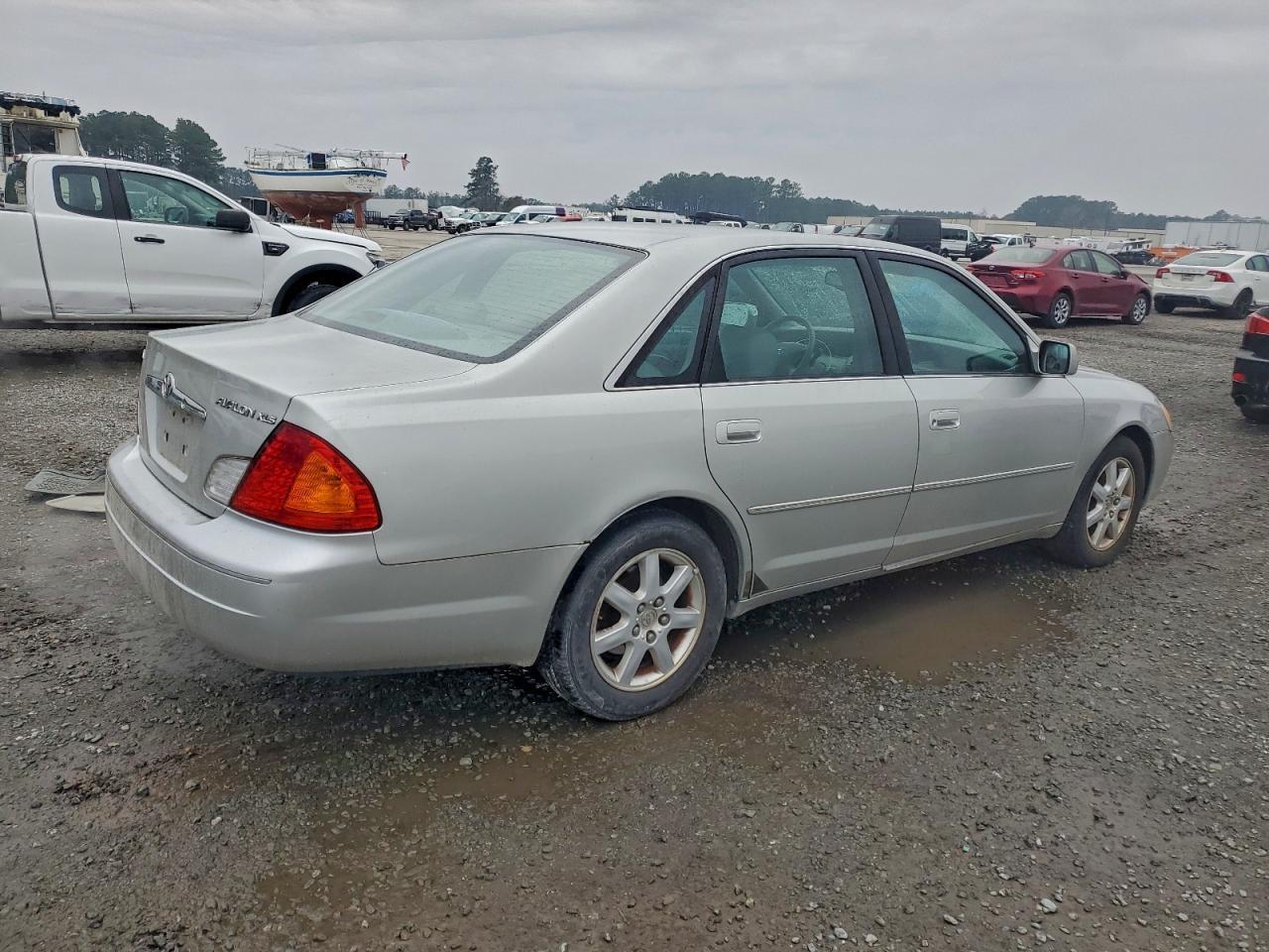 2002 TOYOTA Avalon