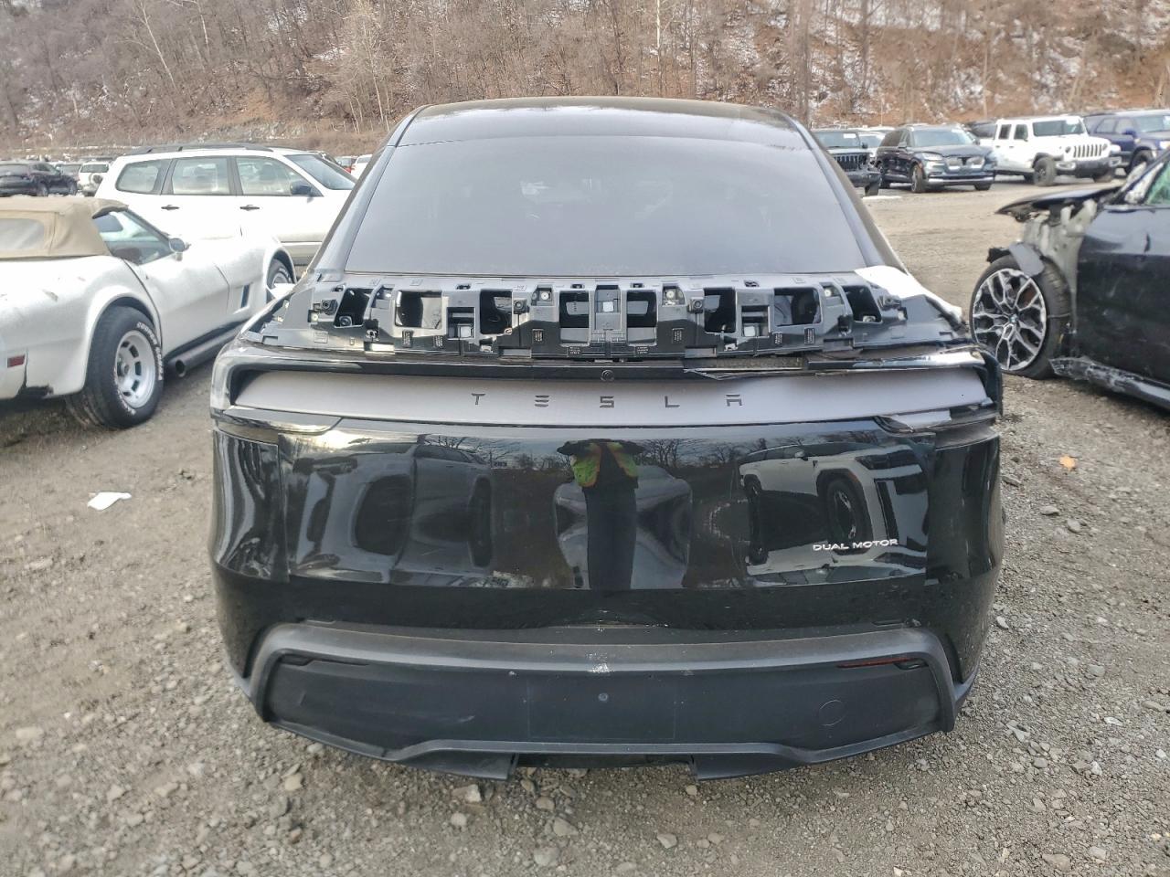 2026 TESLA MODEL Y