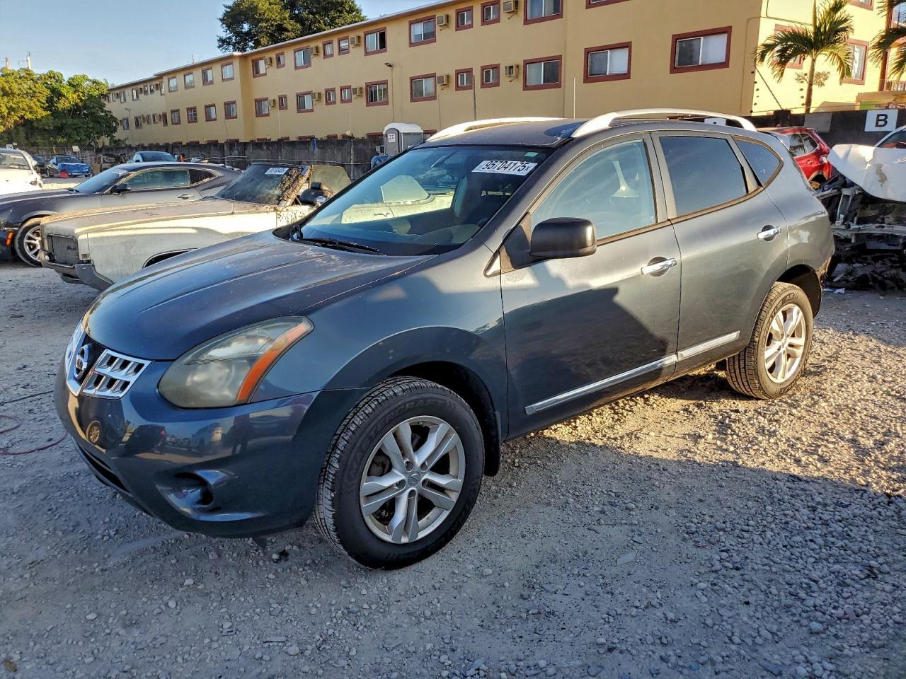 2015 NISSAN ROGUE
