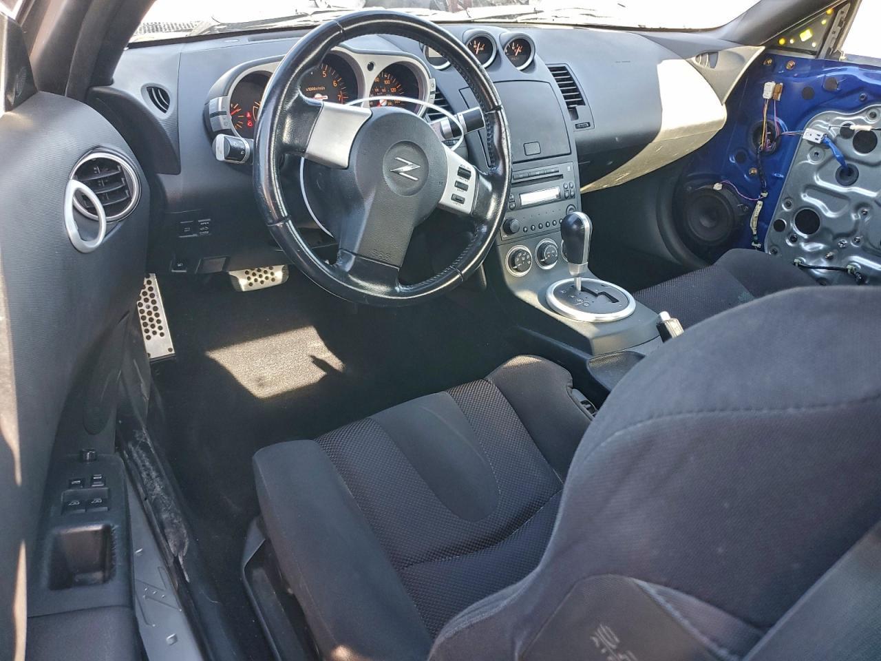 2004 NISSAN Z