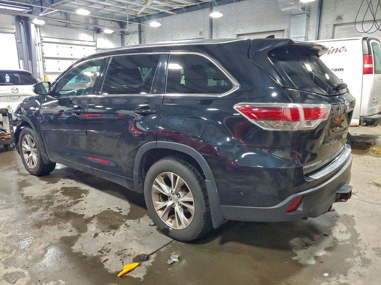 2015 TOYOTA HIGHLANDER