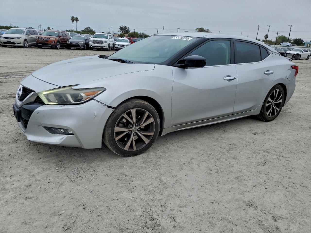 2017 NISSAN Maxima