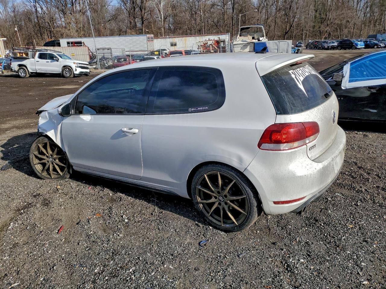 2011 VOLKSWAGEN GTI