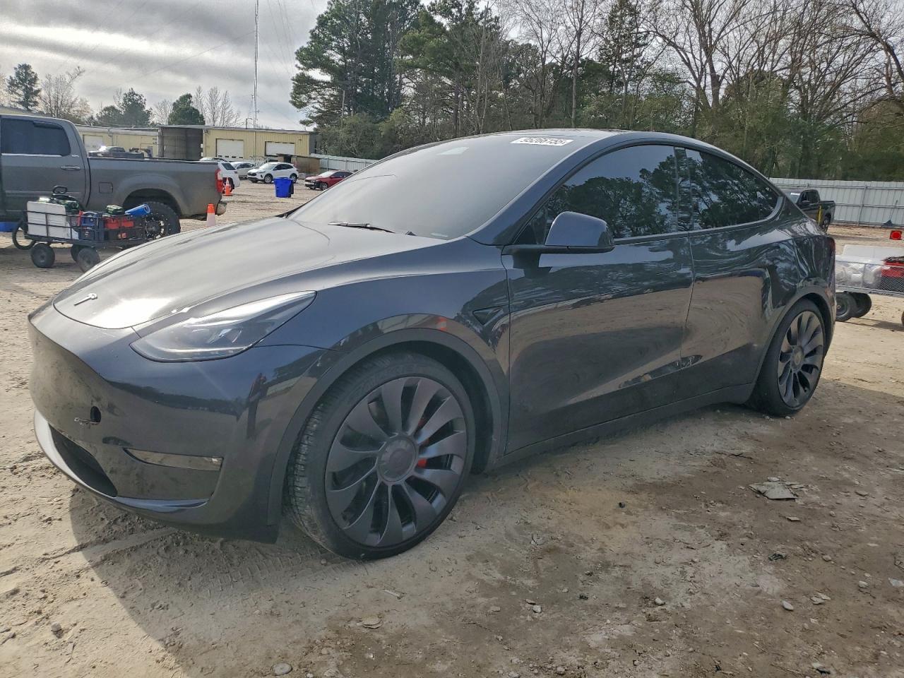 2024 TESLA MODEL Y