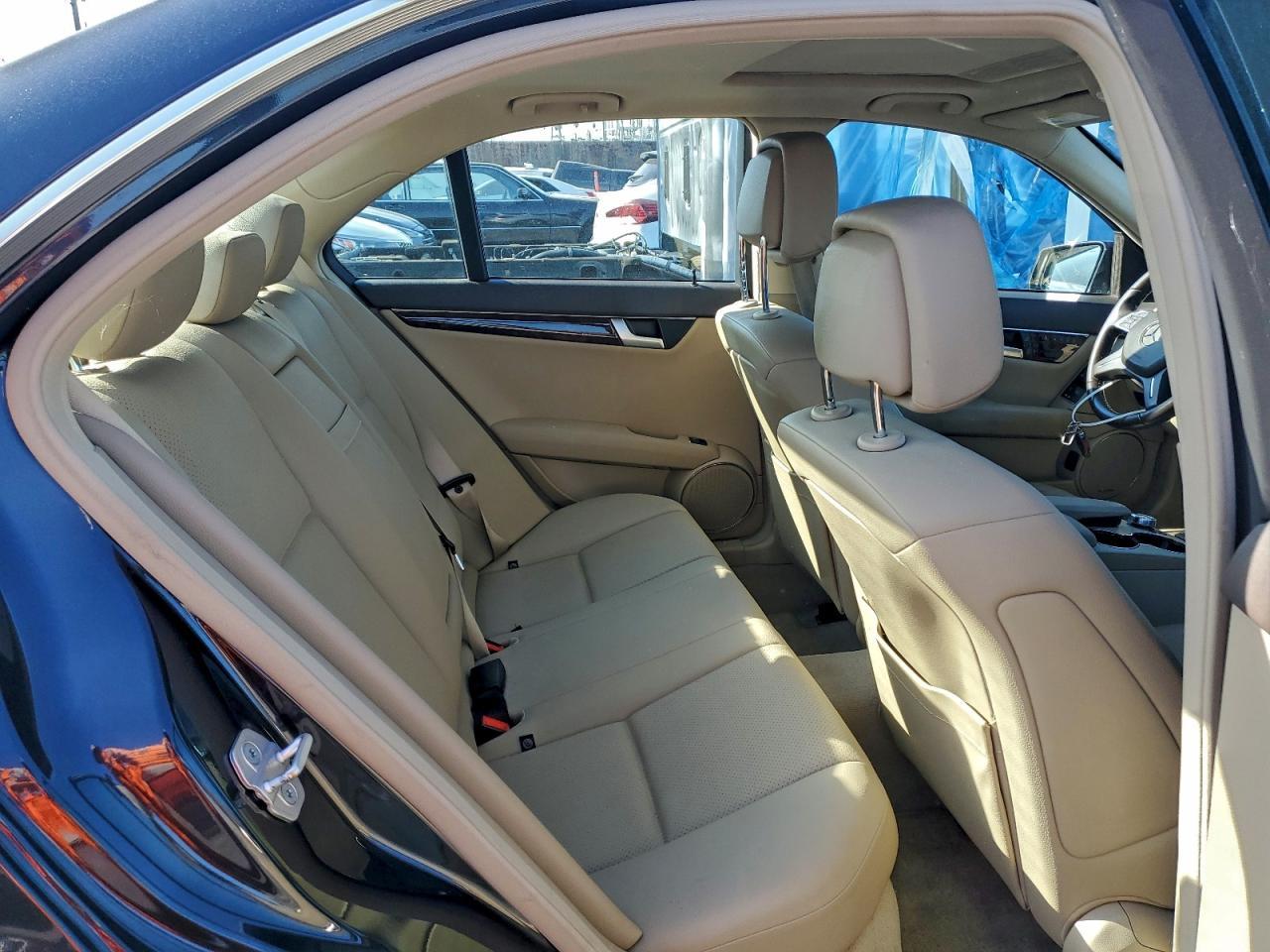2012 MERCEDES-BENZ C-CLASS