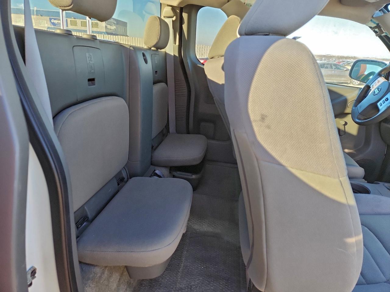 2017 NISSAN Frontier