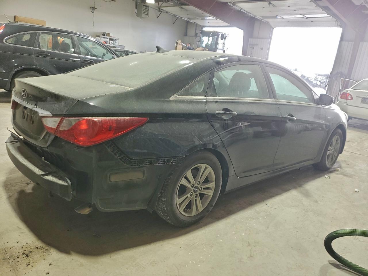 2011 HYUNDAI SONATA