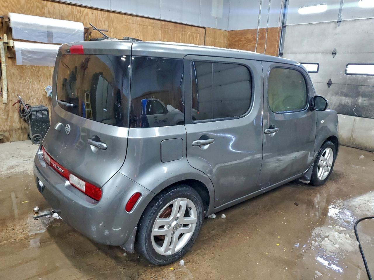 2011 NISSAN CUBE