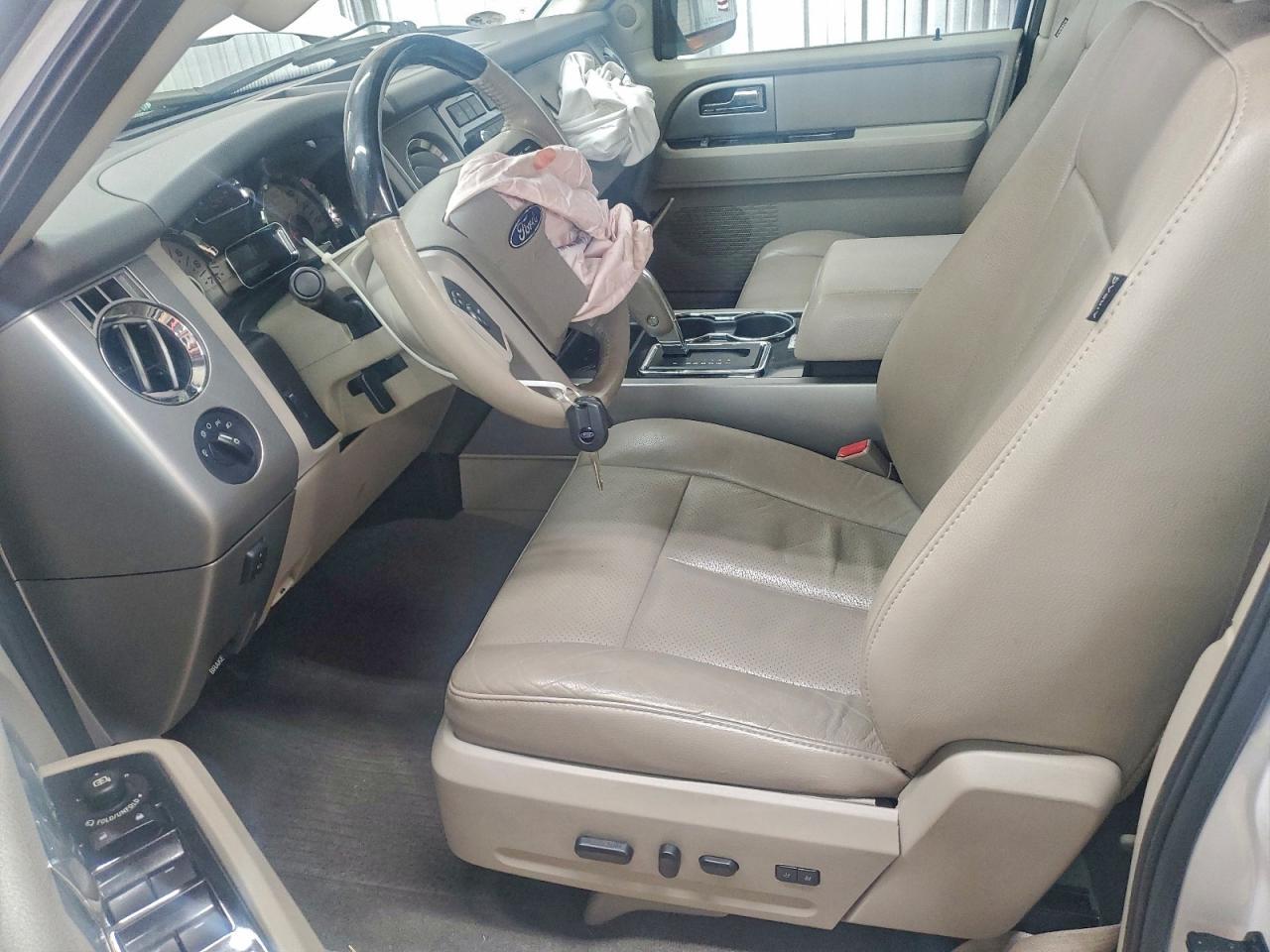 2013 FORD Expedition