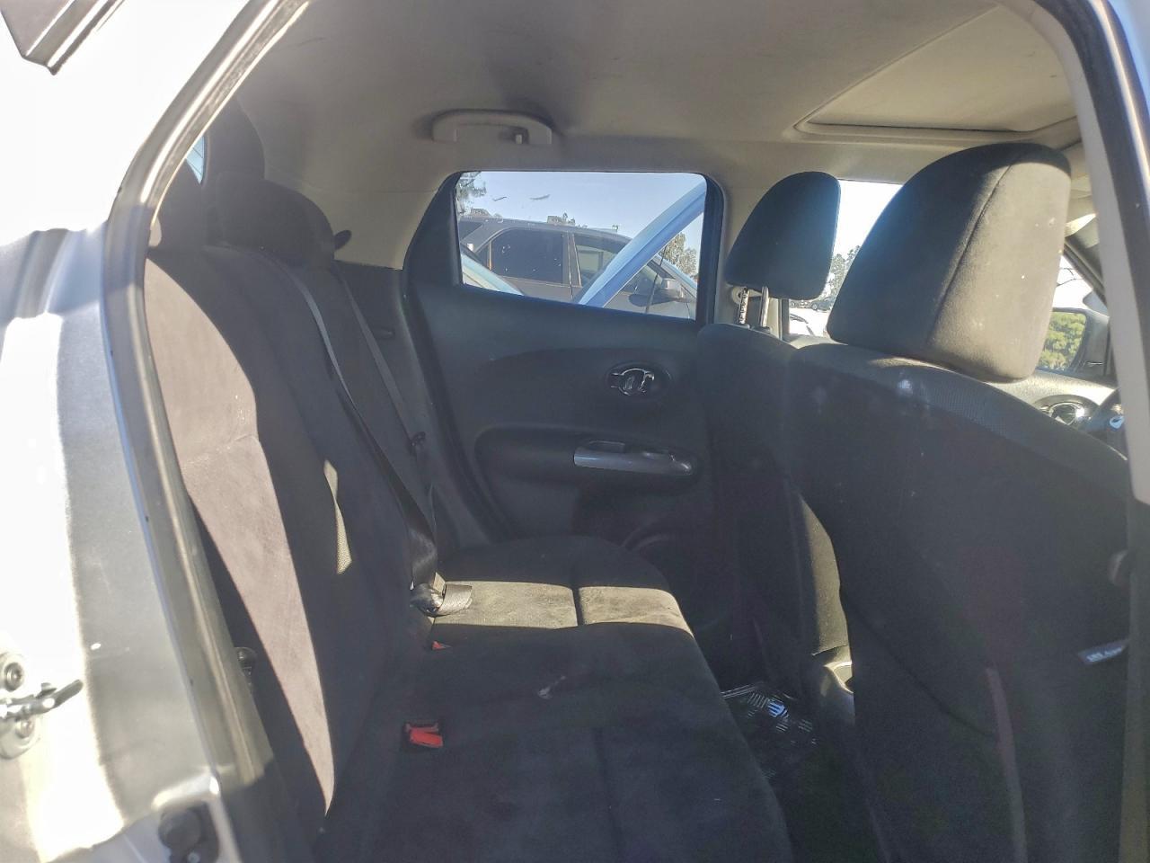2015 NISSAN Juke