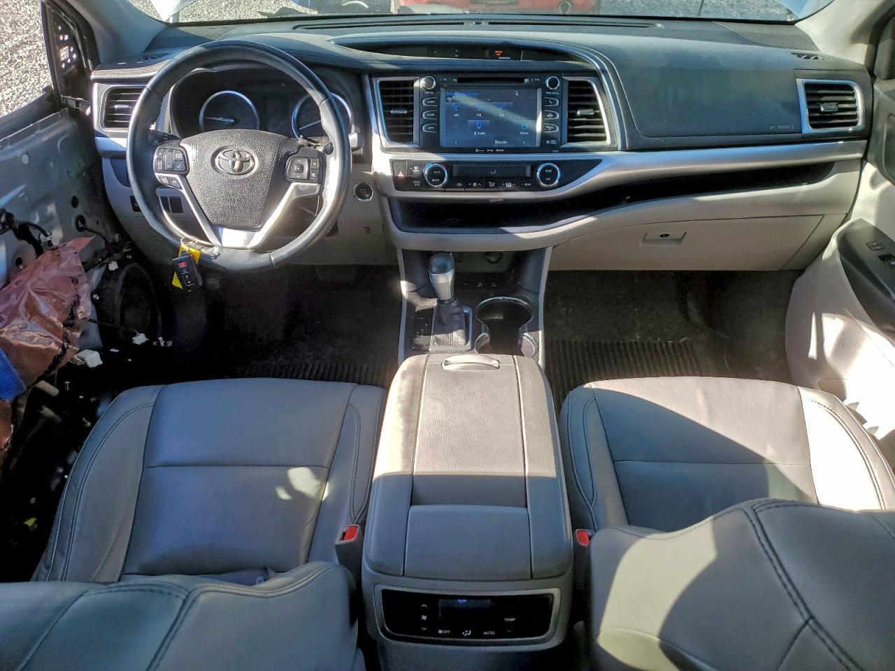 2016 TOYOTA HIGHLANDER