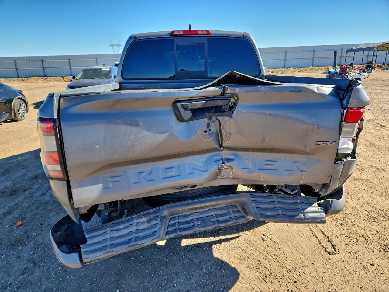 2022 NISSAN Frontier