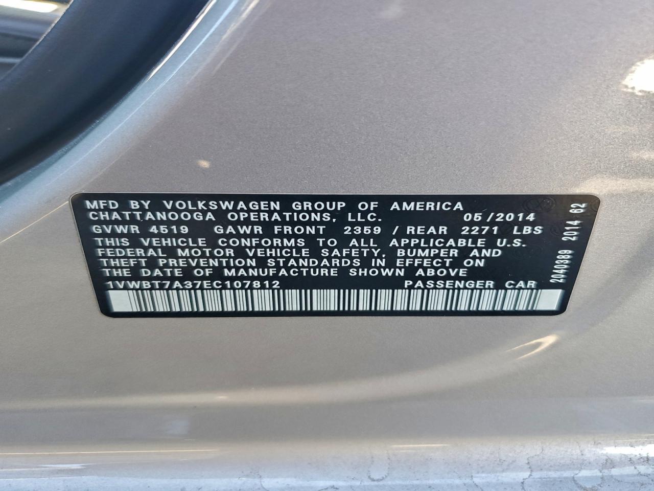 2014 VOLKSWAGEN Passat
