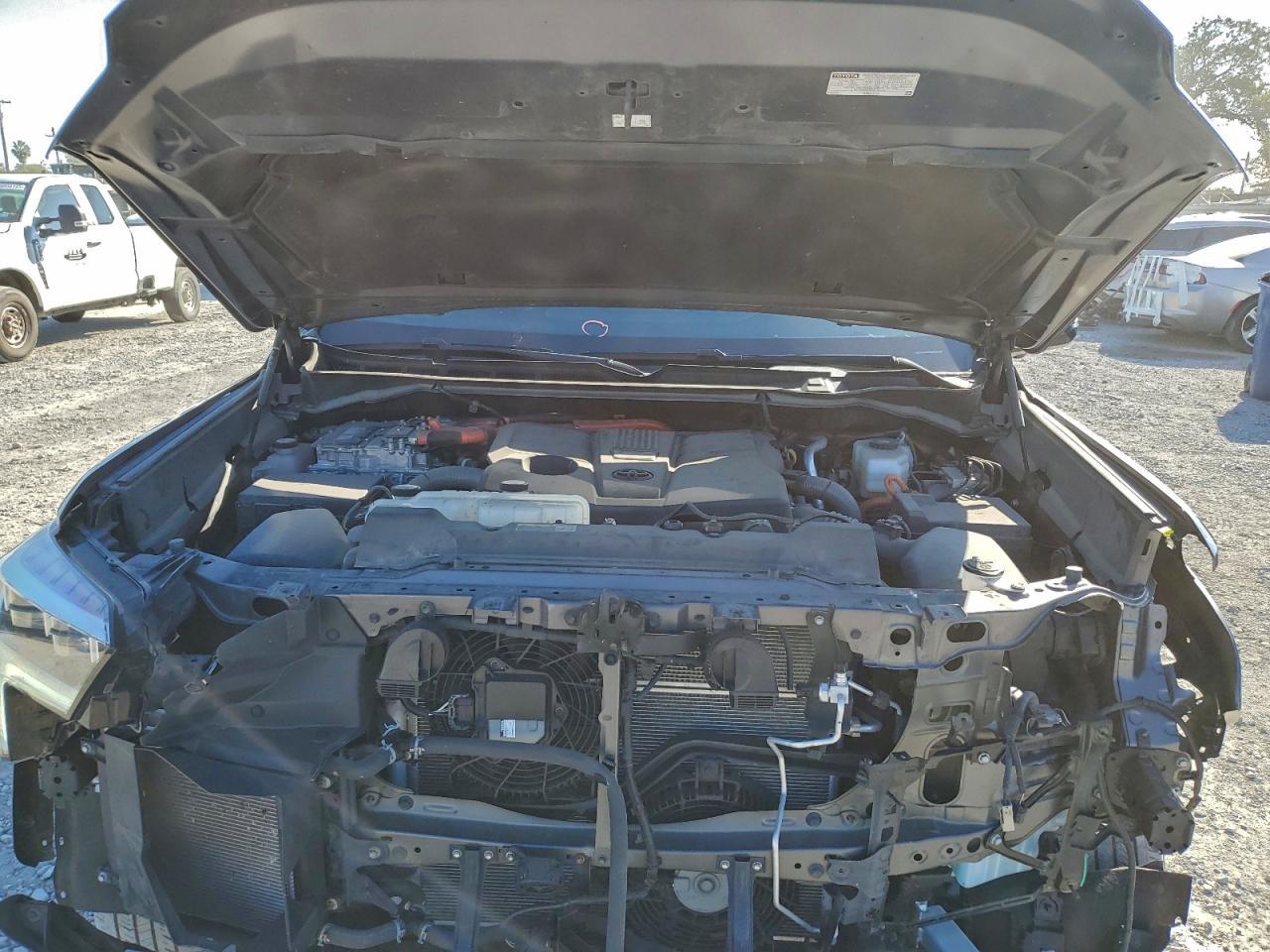 2024 TOYOTA TUNDRA