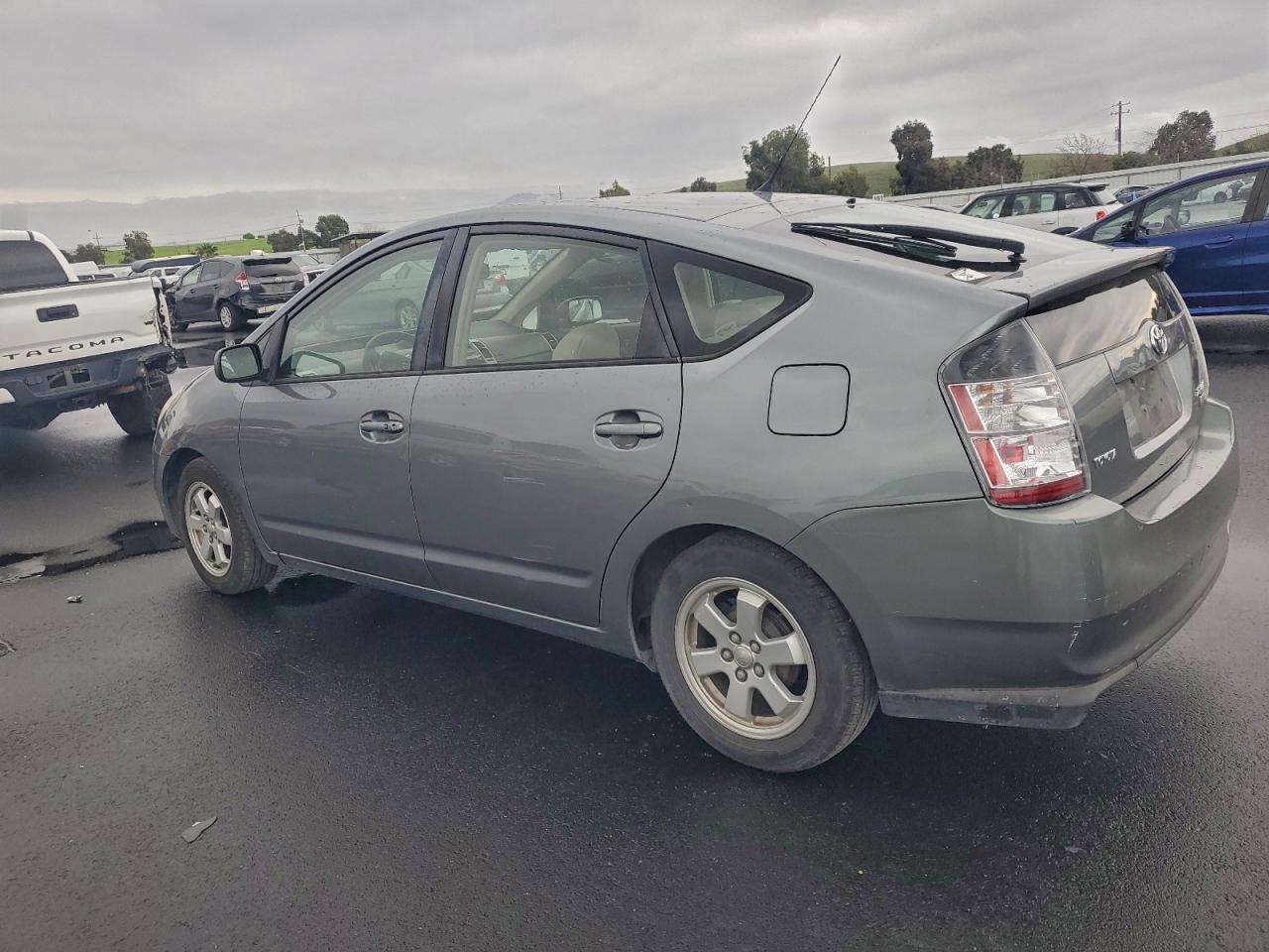 2004 TOYOTA PRIUS
