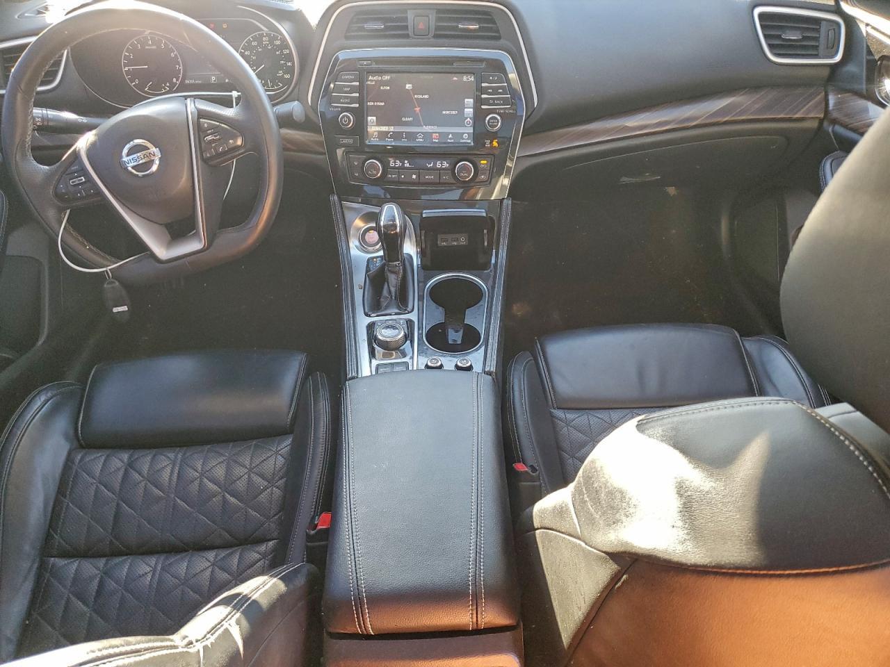 2016 NISSAN Maxima