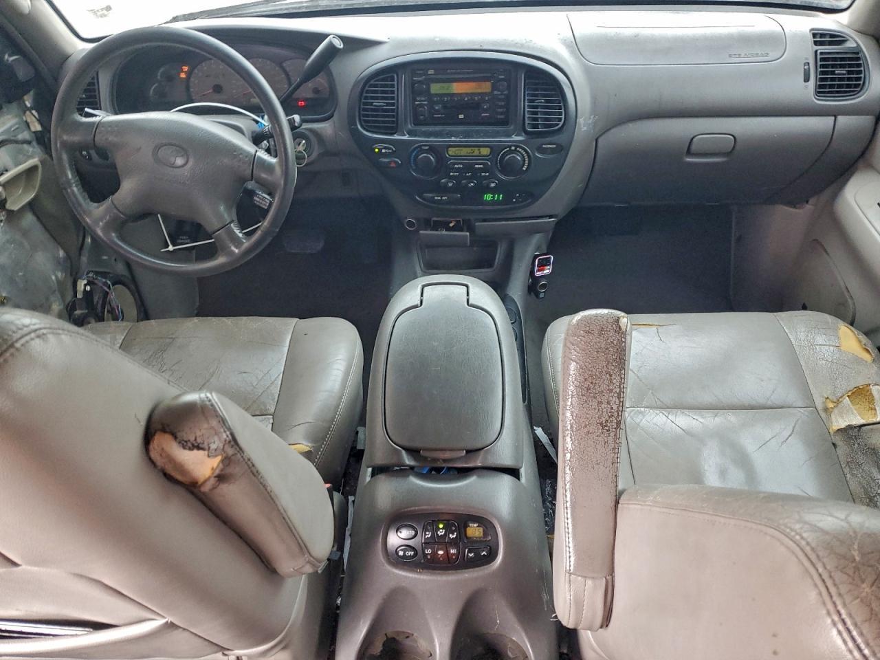 2002 TOYOTA Sequoia