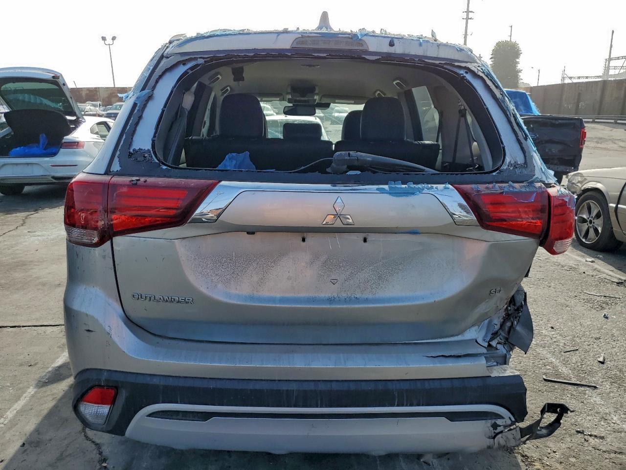 2020 MITSUBISHI outlander
