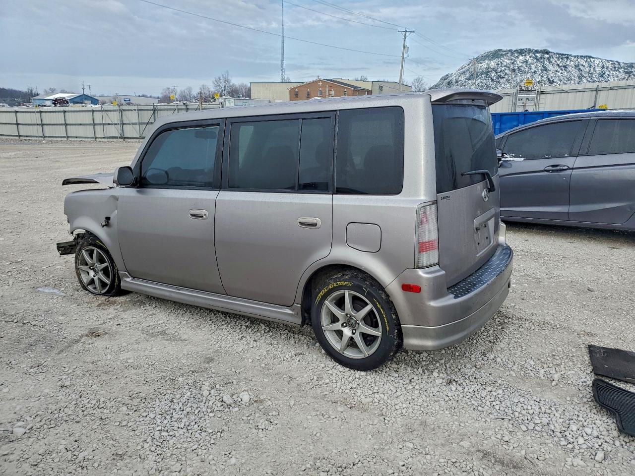 2005 TOYOTA SCION