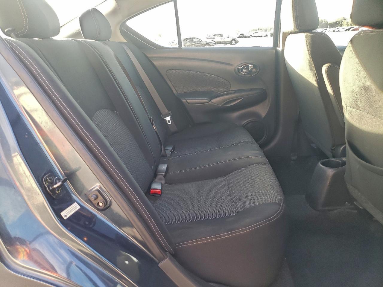 2017 NISSAN VERSA