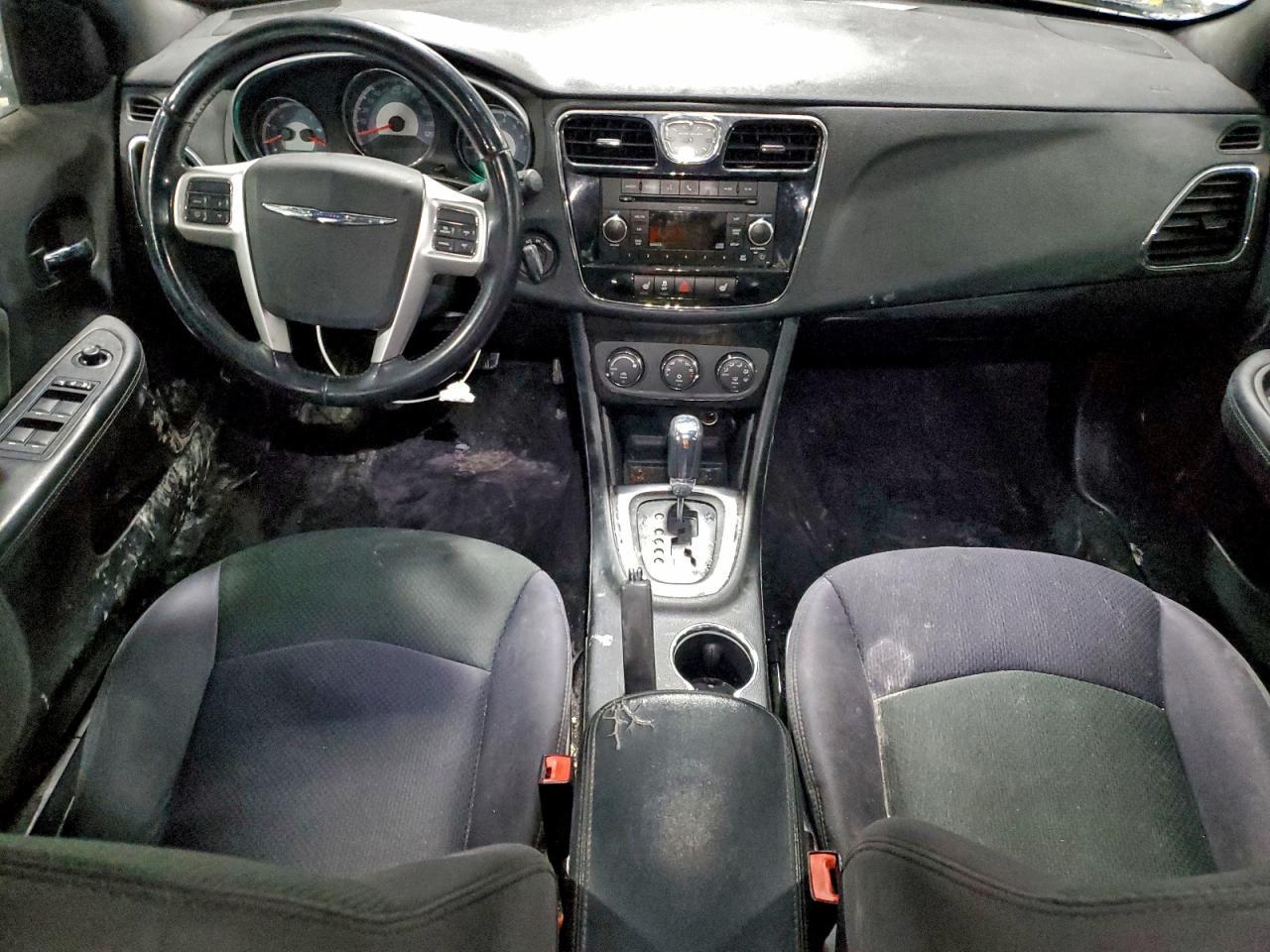 2012 CHRYSLER 200
