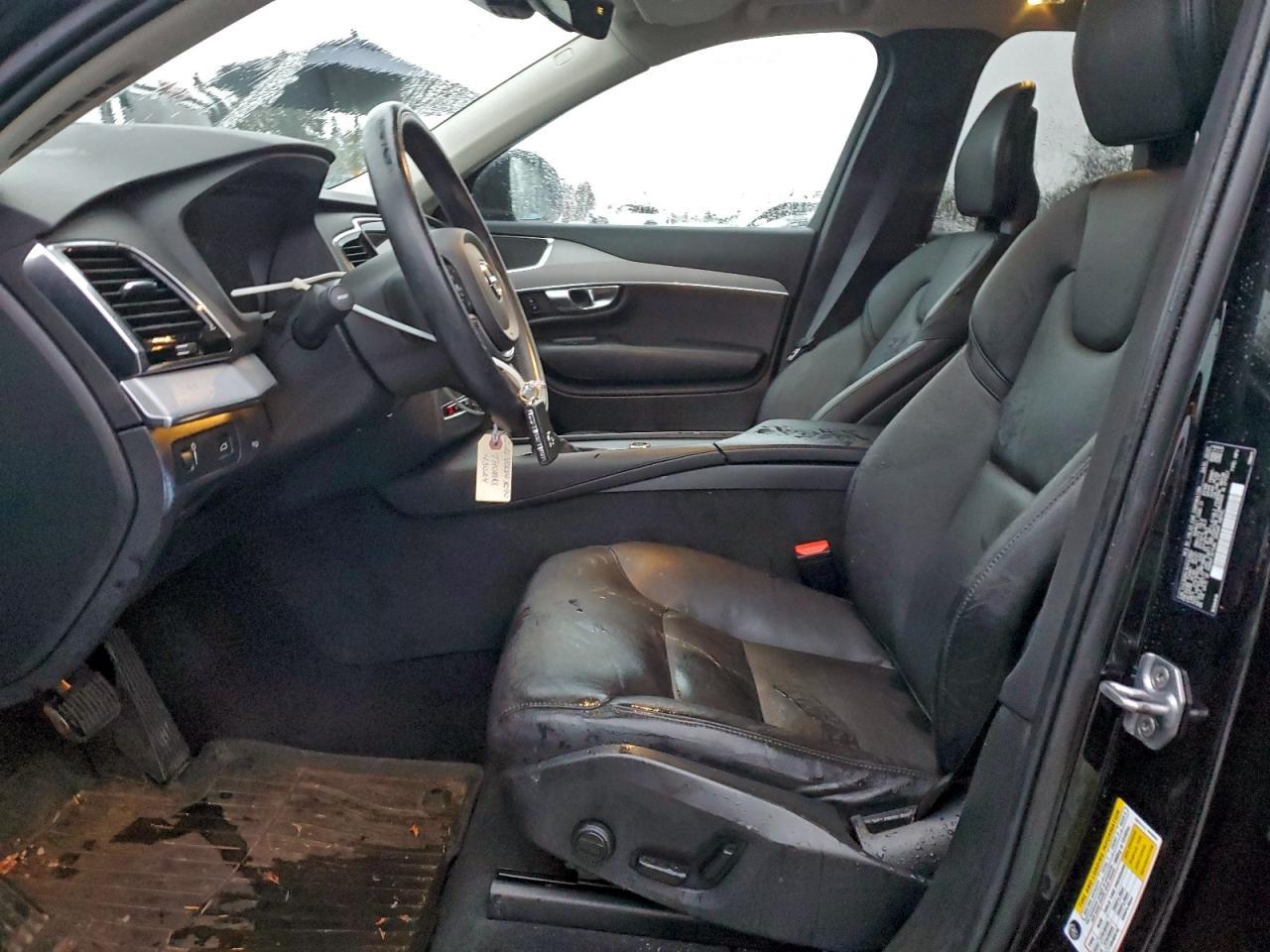 2021 VOLVO XC90