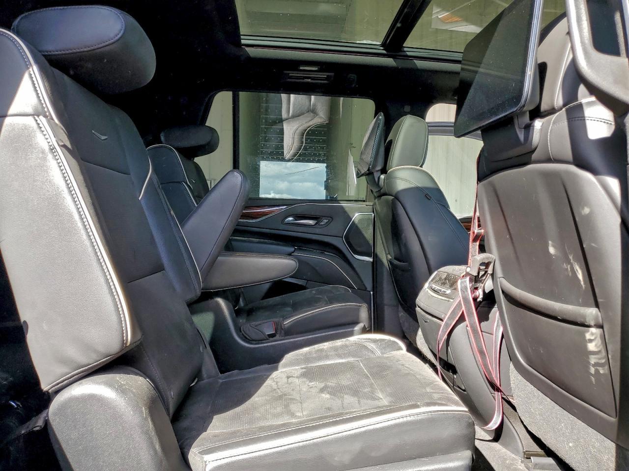 2021 CADILLAC ESCALADE