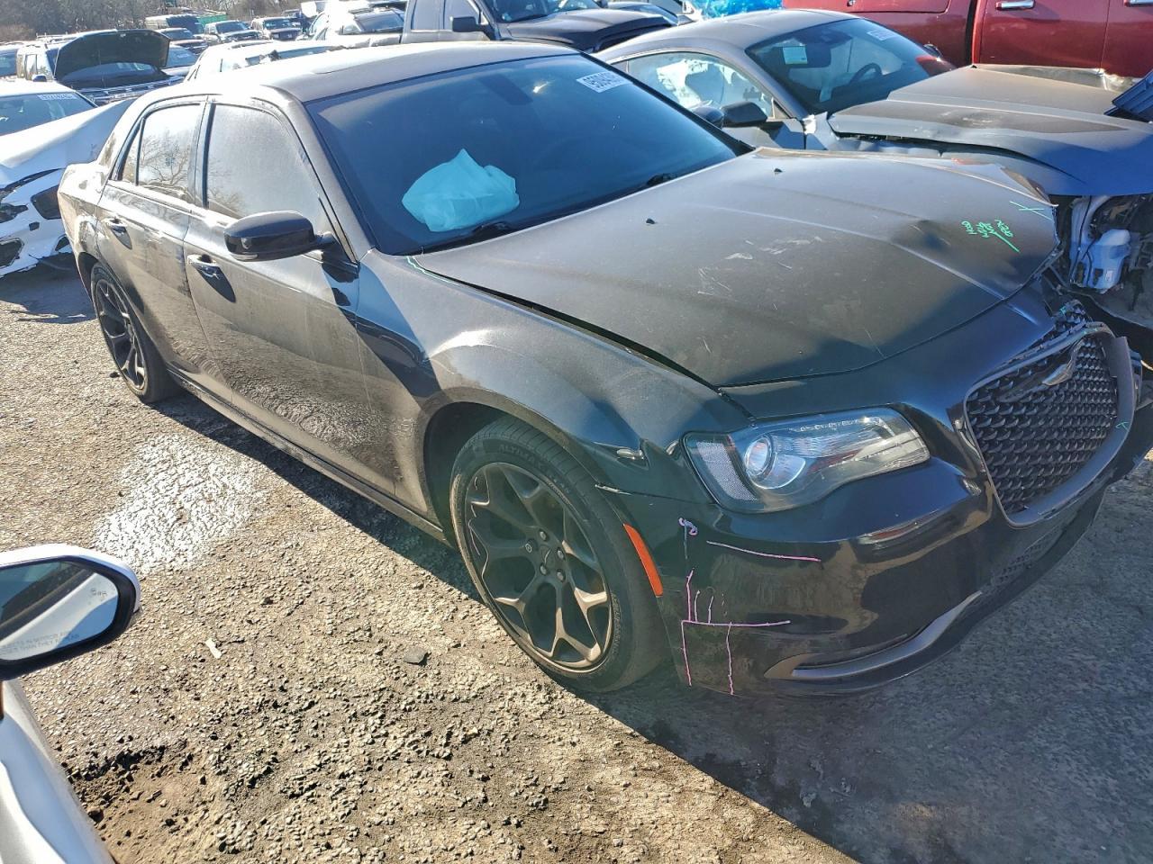 2016 CHRYSLER 300