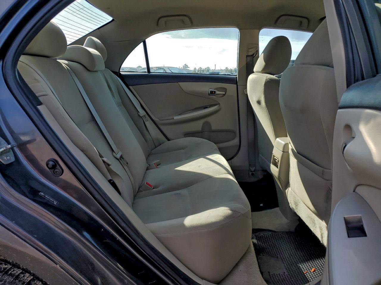 2011 TOYOTA COROLLA