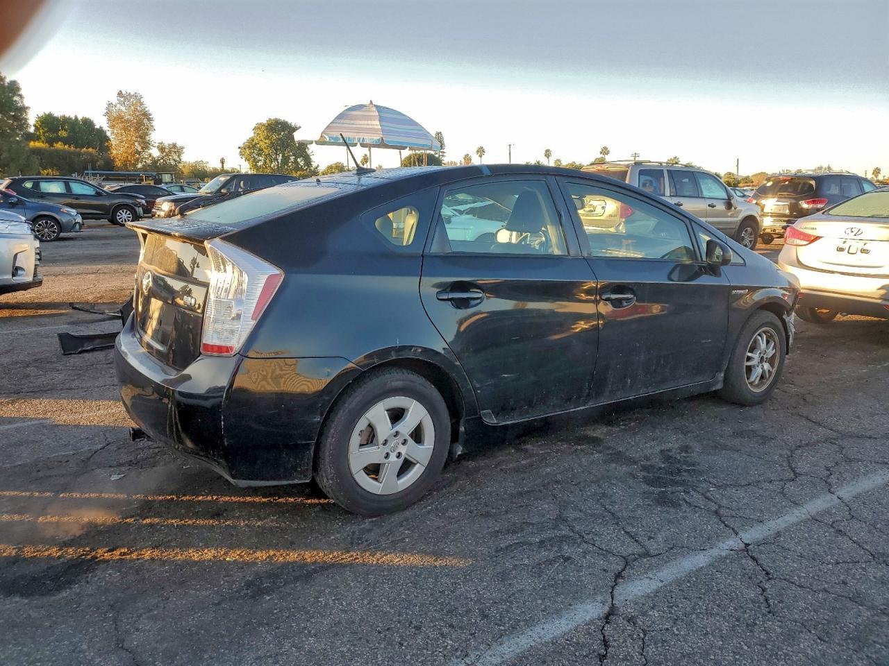 2011 TOYOTA PRIUS