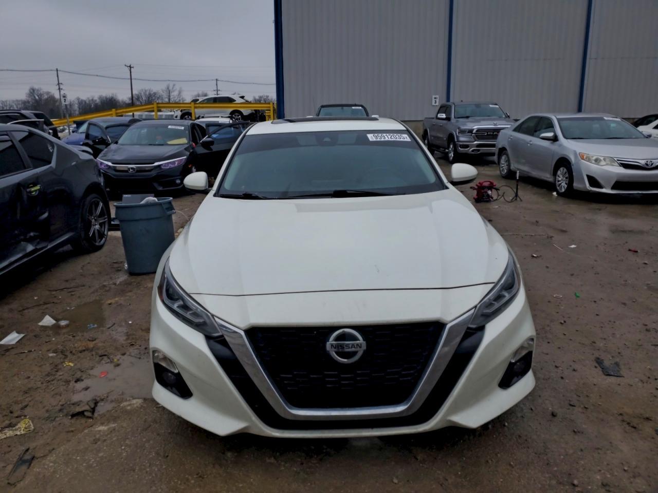 2019 NISSAN ALTIMA