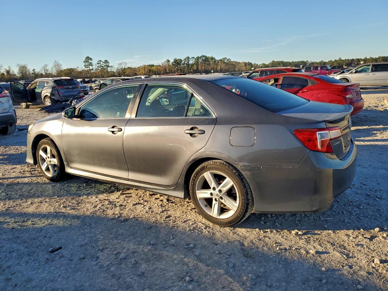 2014 TOYOTA CAMRY