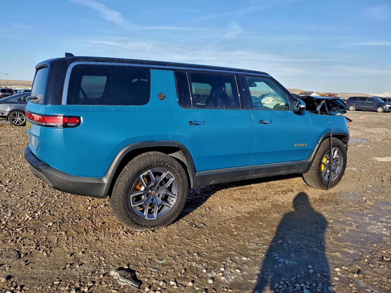 2023 RIVIAN R1s