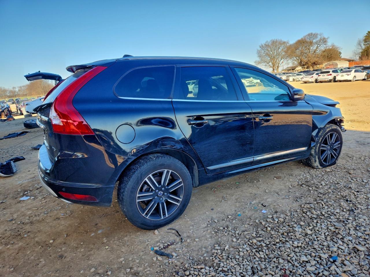 2017 VOLVO XC60