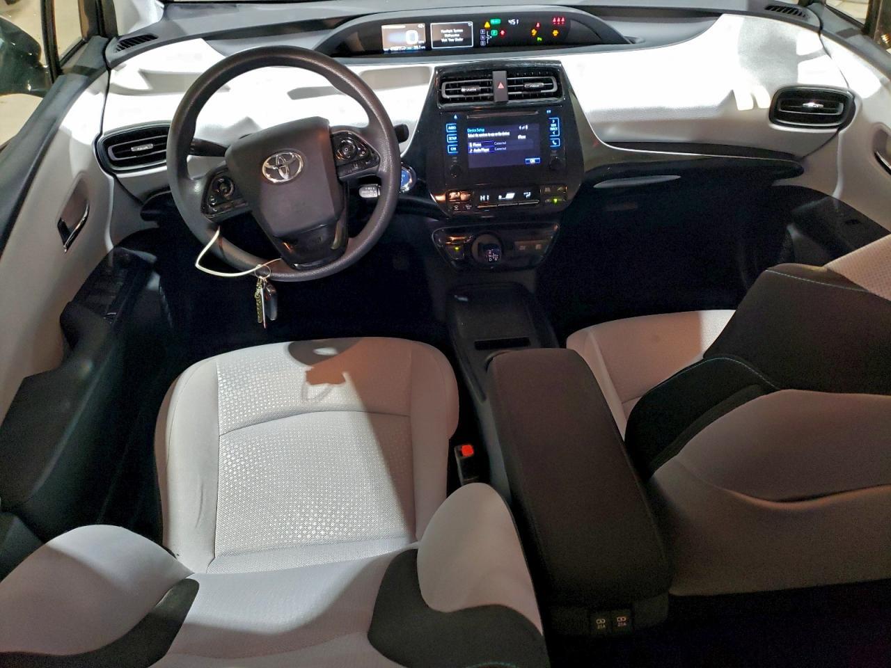 2019 TOYOTA PRIUS