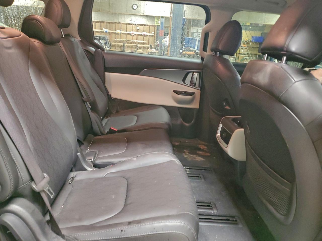 2023 KIA Carnival