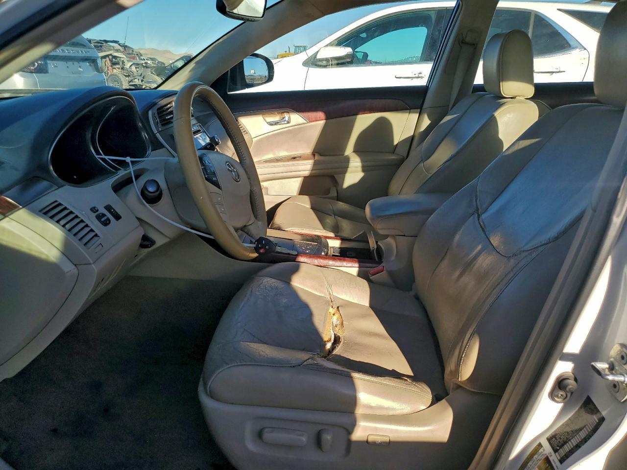 2012 TOYOTA Avalon