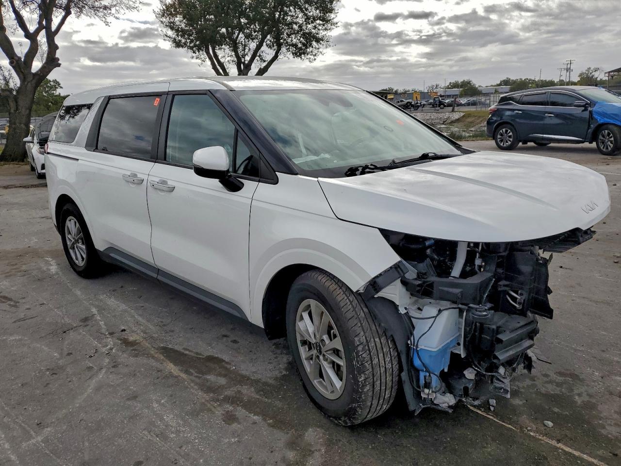 2023 KIA Carnival