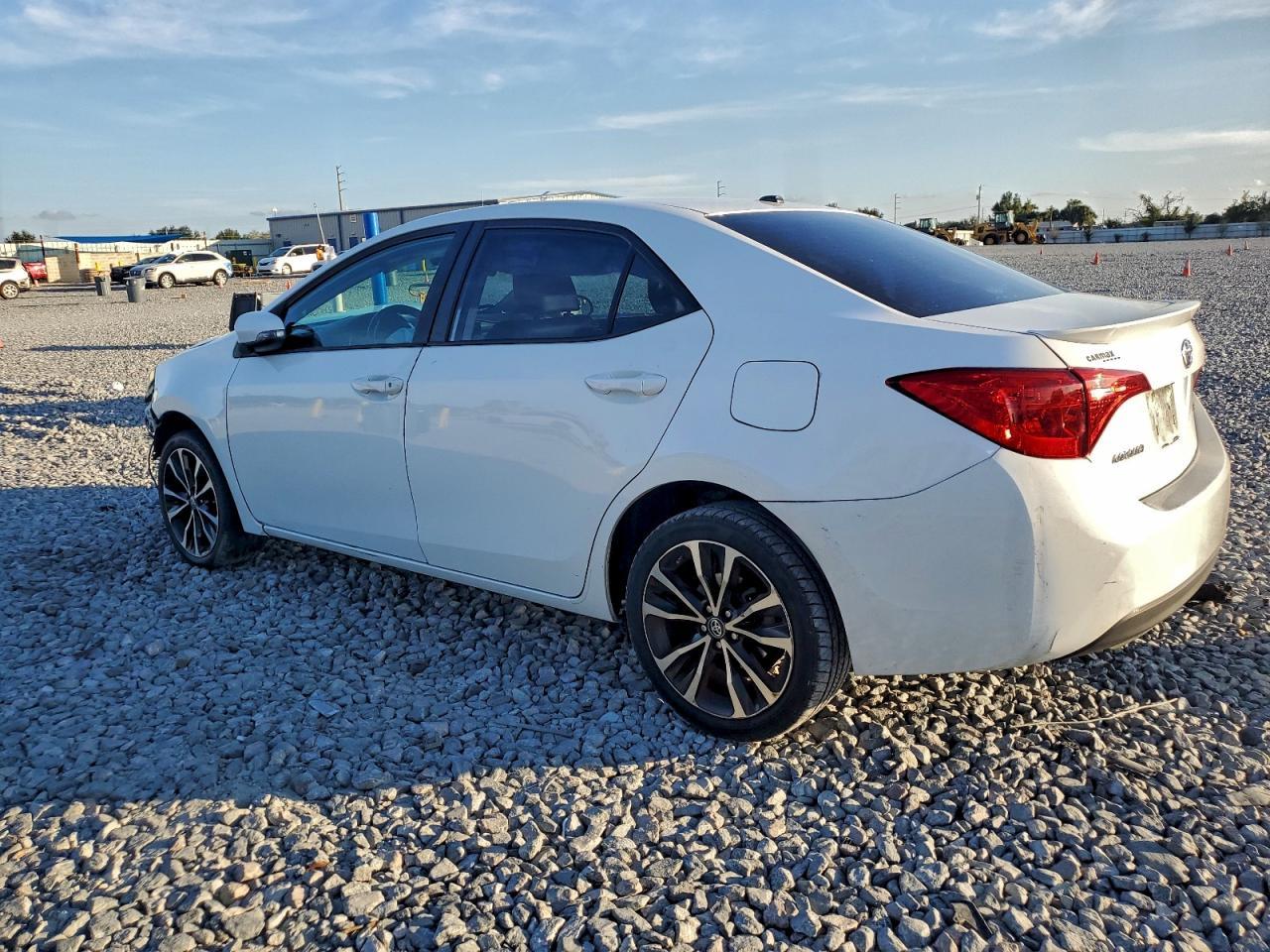 2017 TOYOTA COROLLA