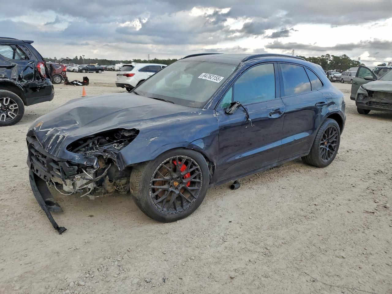2021 PORSCHE Macan